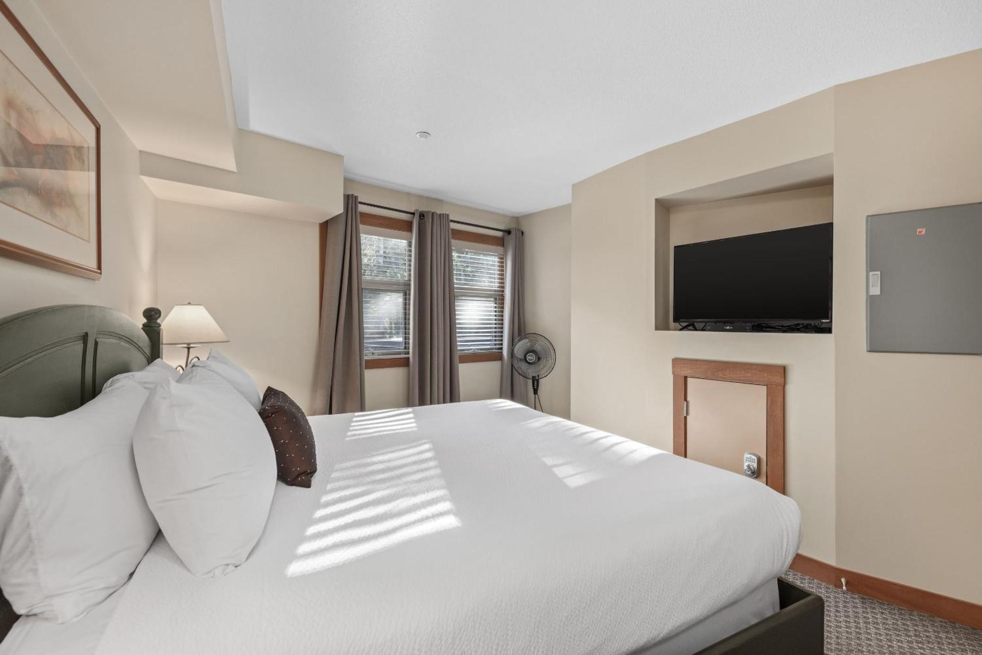 Lost Lake Lodge By Whistler Premier Экстерьер фото